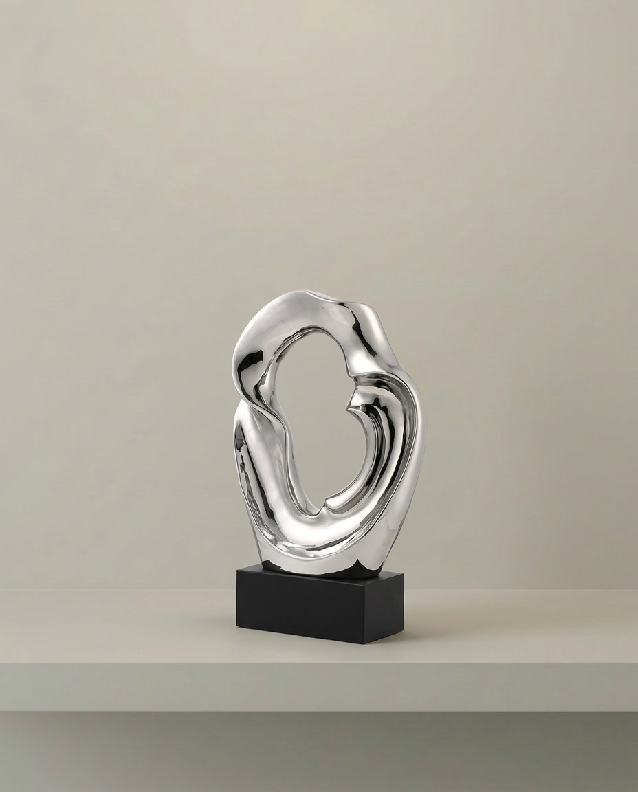 Mirror Loop Sculpture, front view on neutral background