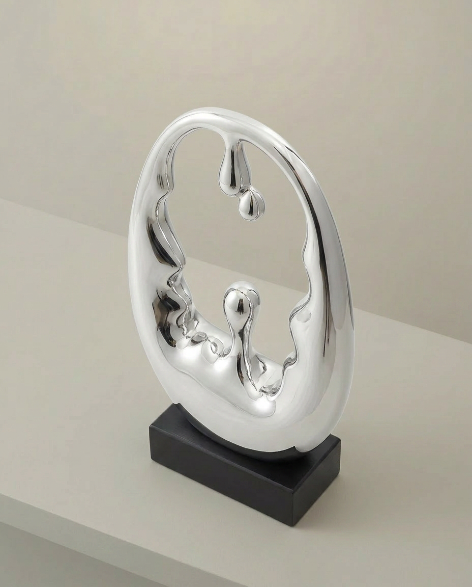 Mirror Oval Sculpture, elevated angle view